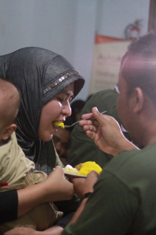 Astamediagroup - potong tumpeng