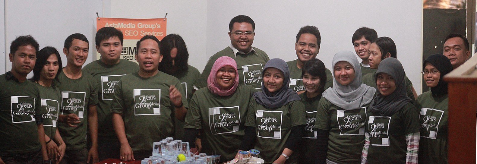 Astamediagroup - potong tumpeng