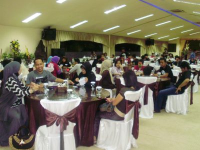 Makan Malam Bersama